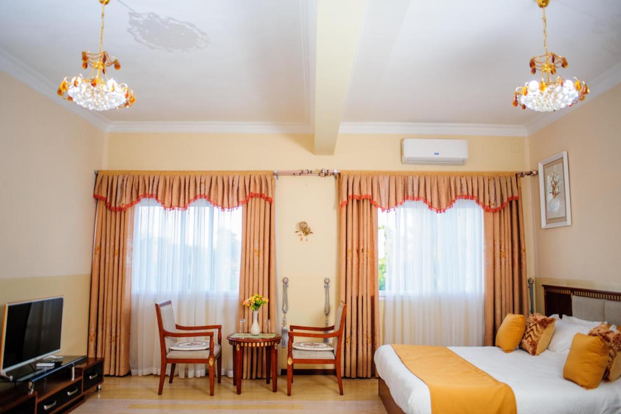 Hotel Sky Blue Mada Alasora Экстерьер фото