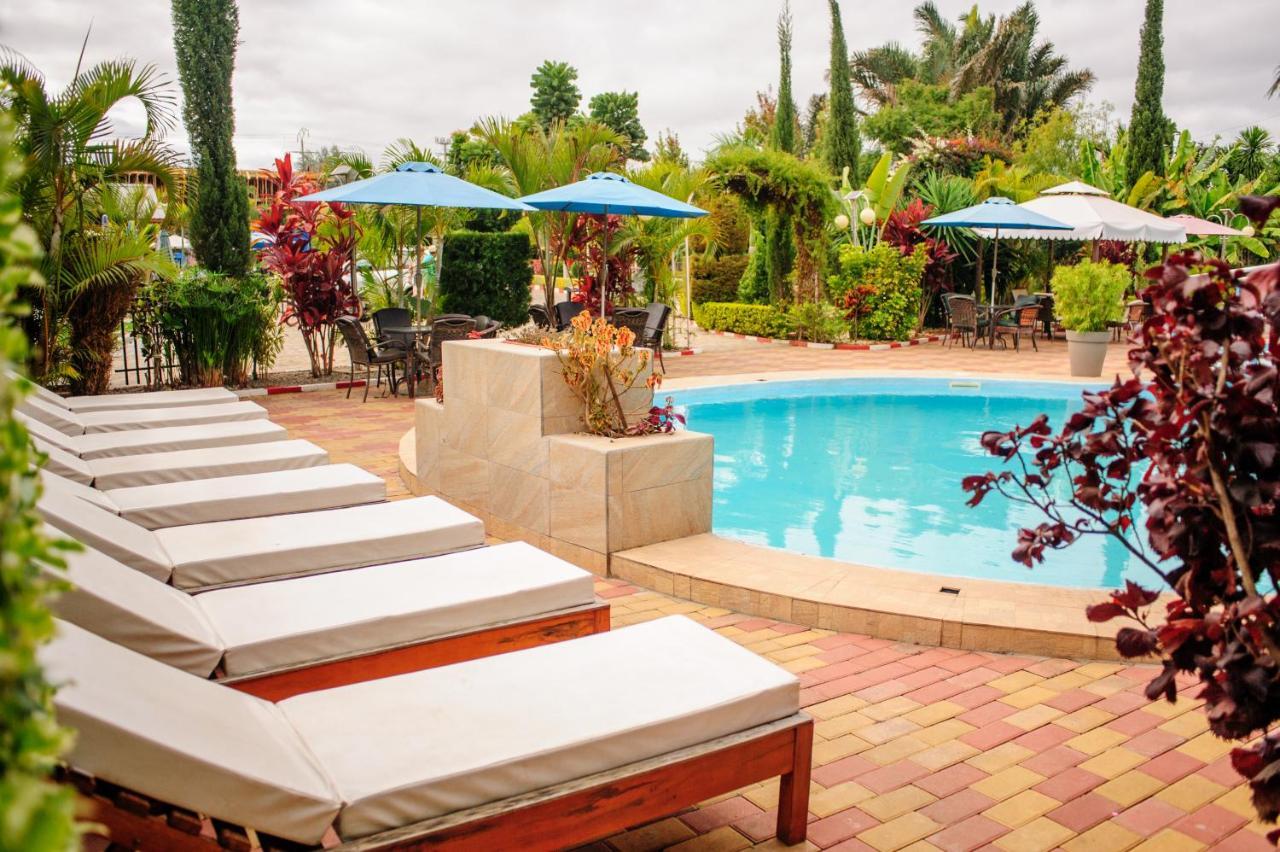 Hotel Sky Blue Mada Alasora Экстерьер фото