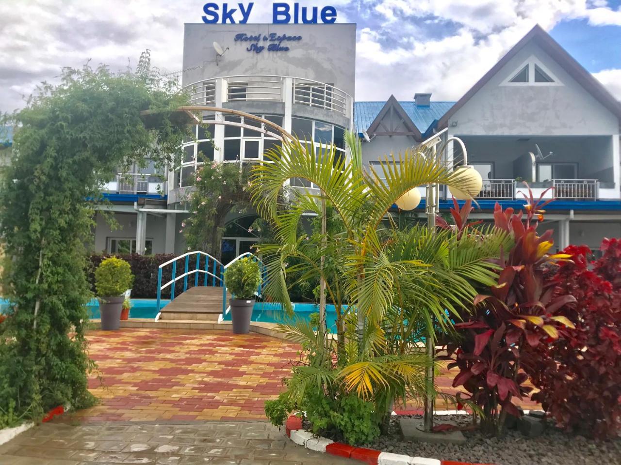 Hotel Sky Blue Mada Alasora Экстерьер фото
