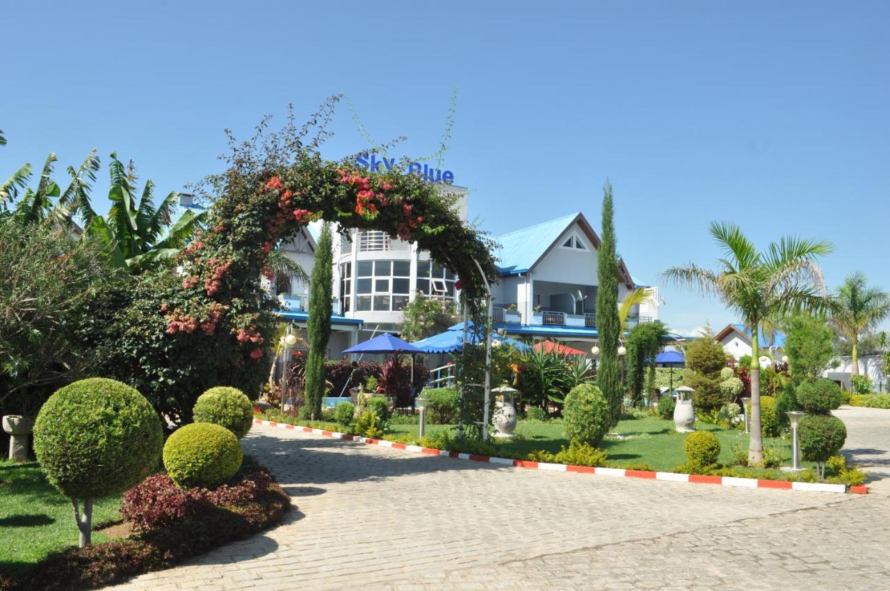 Hotel Sky Blue Mada Alasora Экстерьер фото