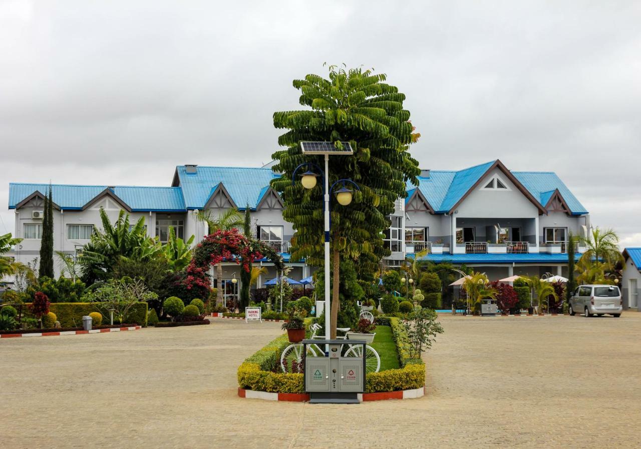 Hotel Sky Blue Mada Alasora Экстерьер фото